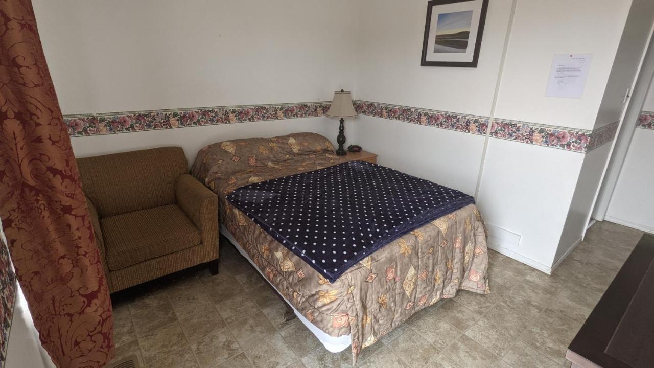 Balgonie Motel Motor Inn Pilot Butte 外观 照片